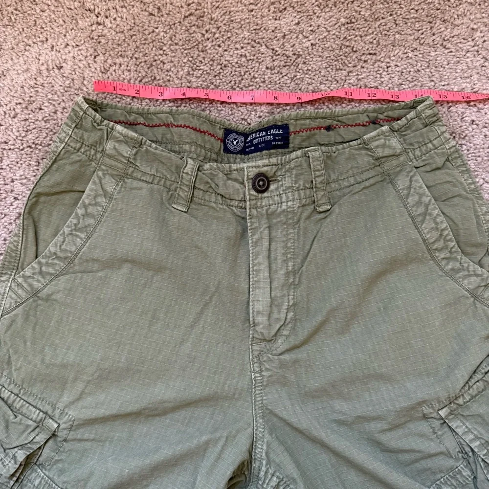 American Eagle Outfitters green shorts waist 32 - Picture 5 of 8